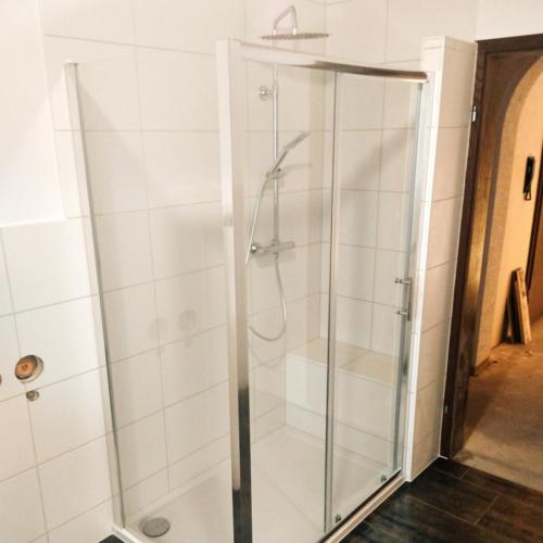 Łazienki wykończenia remont glazurnik układanie płytek płytki Biłgoraj Zamość Kraków Łukasz Surmacz