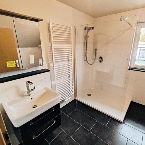 Łazienki wykończenia remont glazurnik układanie płytek płytki Biłgoraj Zamość Kraków Łukasz Surmacz