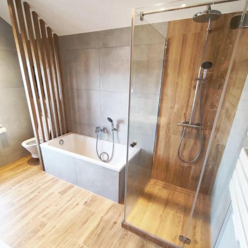 Łazienki wykończenia remont glazurnik układanie płytek płytki Biłgoraj Zamość Kraków Łukasz Surmacz