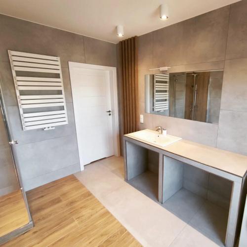 Łazienki wykończenia remont glazurnik układanie płytek płytki Biłgoraj Zamość Kraków Łukasz Surmacz