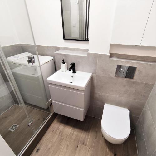 Łazienki wykończenia remont glazurnik układanie płytek płytki Biłgoraj Zamość Kraków Łukasz Surmacz